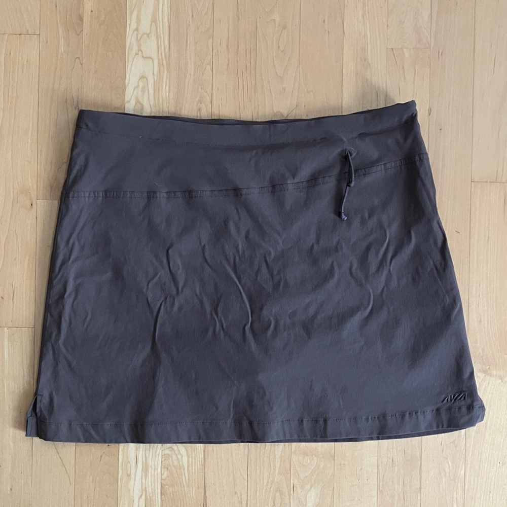 3/$20 Avia sporty skort brown Large